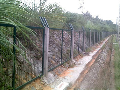 铁路护栏网图片4