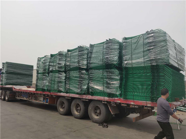 广东汕头河流护栏网图片4