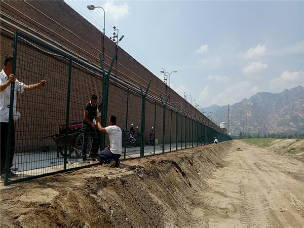 山东济南牢狱护栏网图片4