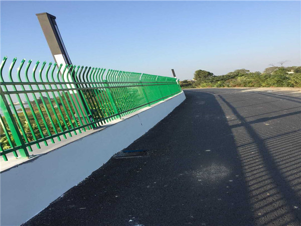 河流护栏网图片5